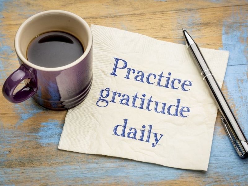 Practice gratitude daily with ALEVEMENTE