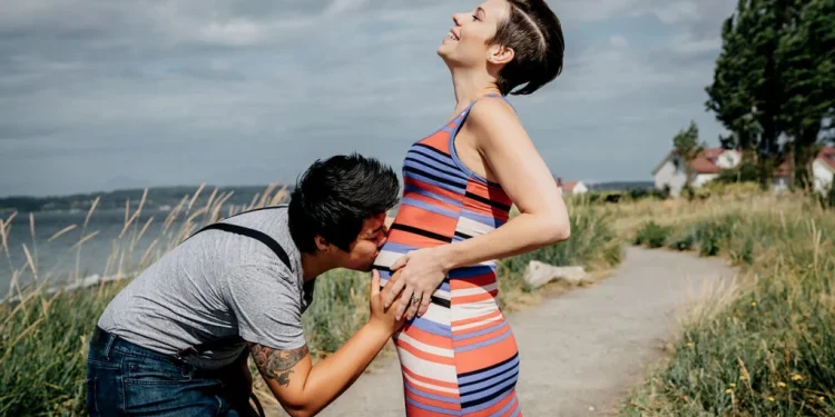 How Do IVF Treatments Get You Pregnant